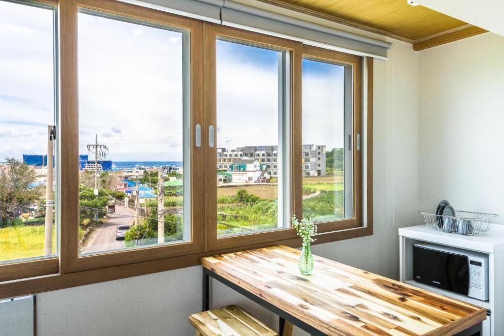 Romance Jeju Pension מראה חיצוני תמונה